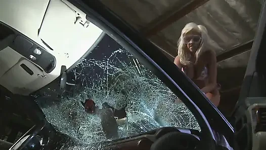 Muhteşem sarışın genç kız Shawna Lenee sikiliyor