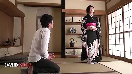 Seductive Japanese Kimono Babe Gives Hot Blowjob Video Action