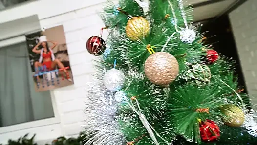 Дед Мороз Жестко Трахает Грязных Во Все Дыры