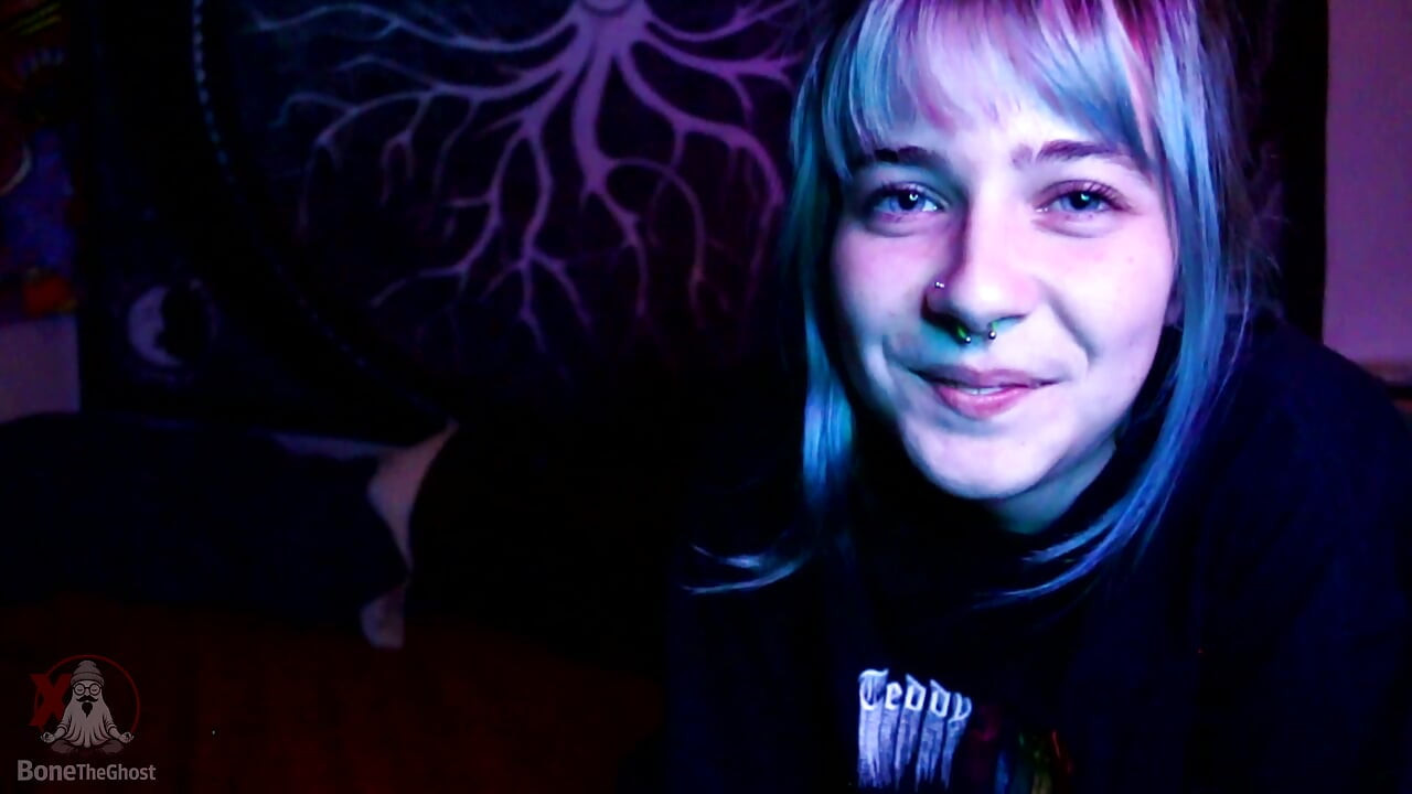 Cute 18yo Gives 34yo a Passionate Blowjob - Petite Teen Interracial