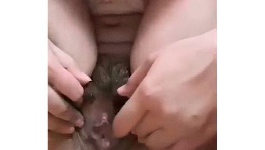 India chica con coño rosa en la masturbación