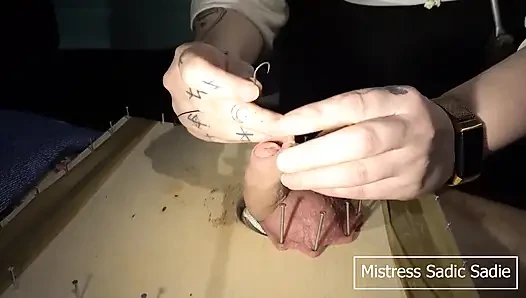 Hardcore-CBT mit Fischhaken und Nadeln, teil eins