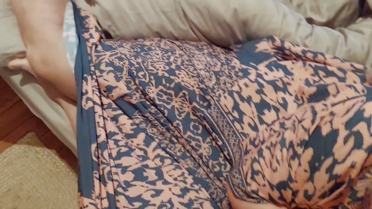 Amateur Blonde Mature Wife Enjoys Oral and Foot Worship