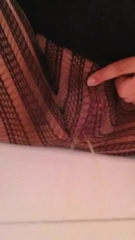 Pregnant slut pee's