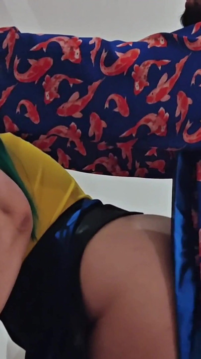 Miku บราซิลติดอยู่บนบันไดและ Kaito เย็ดเธอมากกว่ามือ ตอนที่ 1 คลิป 1