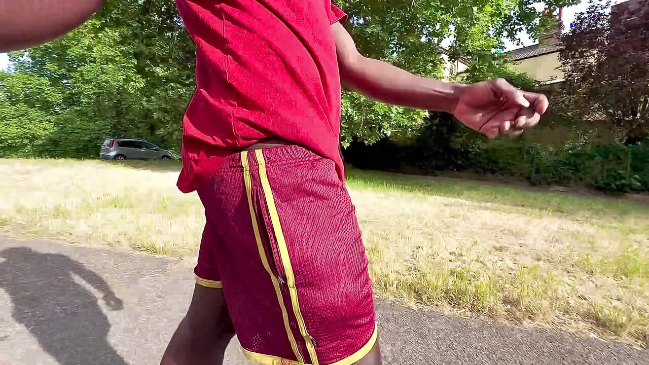 Walking Commando Under a Scorching Heatwave…