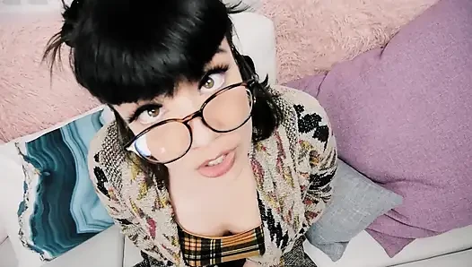 Gadis culun toket besar ini dientot habis-habisan sampai mengerang keenakan! Bagian 1
