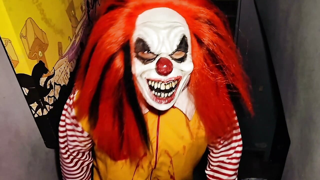 O Monstro de Apodaca Me Fode na Minha Cama