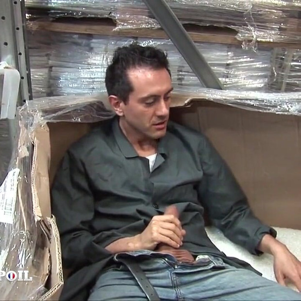 Une rousse sexy aux cheveux courts se fait sodomiser par ses employés