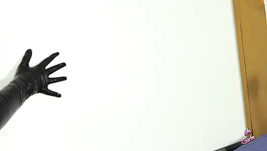 Luxury Cougar, Una Mujer Gatita Muy Sexy.