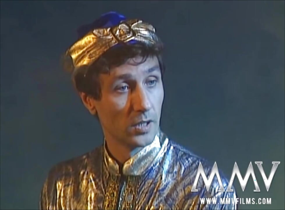 金发天使被两个阿拉伯男人双插