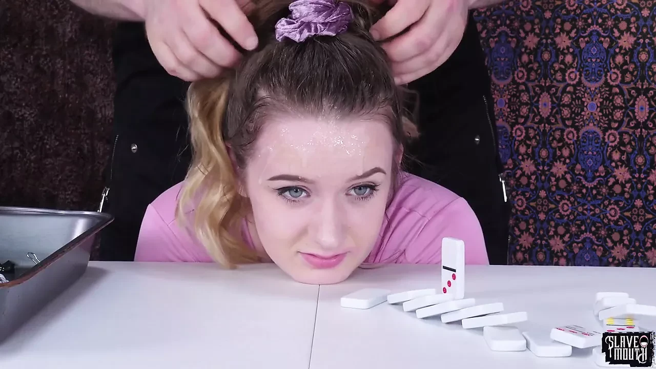 Deep throating teen