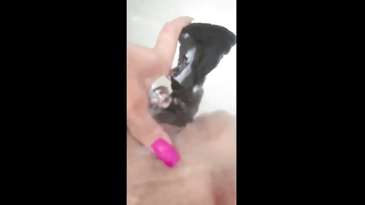 MILFs kamabakht choot ka snkalan shvar aur bathatab men munh aur gand