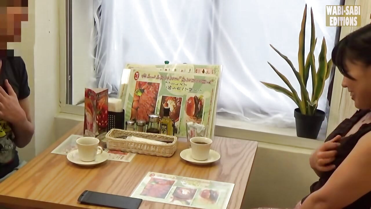 सड़क पर मिले विवाहित महिला के साथ थोड़ा करीब जाना 3