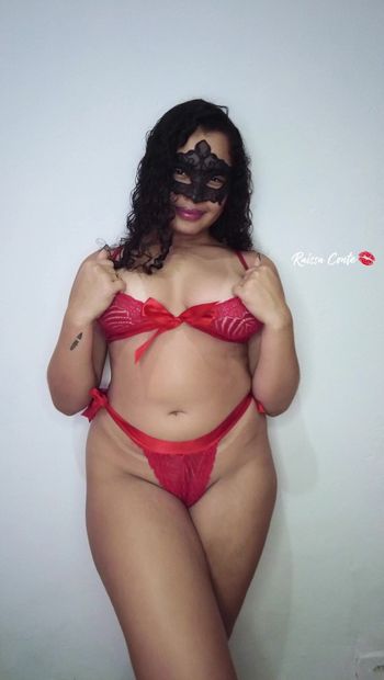 Veux-tu me baiser en lingerie ?