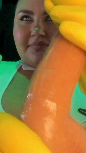 I give myself a nice handjob with my rubber gloves on.