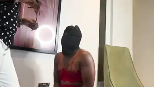 Hukuman fisik femdom Afrika