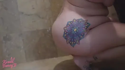 Утреннее кардио в душе