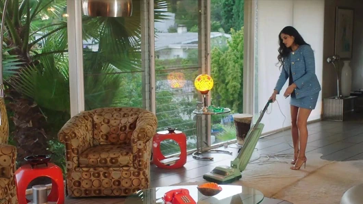Milfy – si realtor yang haus kontol penny udah nggak tahan sama kontol ngacengnya