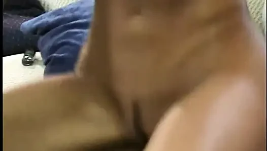 Memek sempit si cewek hot rambut cokelat dientot habis-habisan sama kontol besar pria kulit hitam sampai wajahnya dicrot sperma hangat