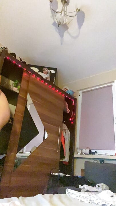 Polish hot Man is in his room solo cock Play