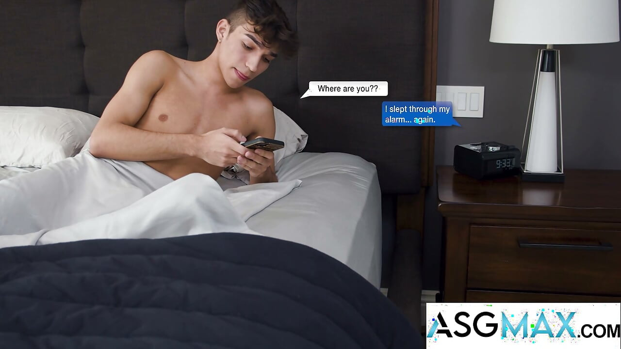 NEXT DOOR TWINK - Skipped Class to Jerk Off - Classmate Shows Up With Notes & a Huge Cock