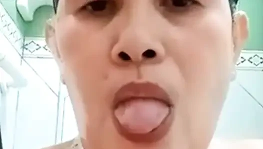 Video seks pagi-pagi waktu lagi mandi sama istriku sampai dia orgasme
