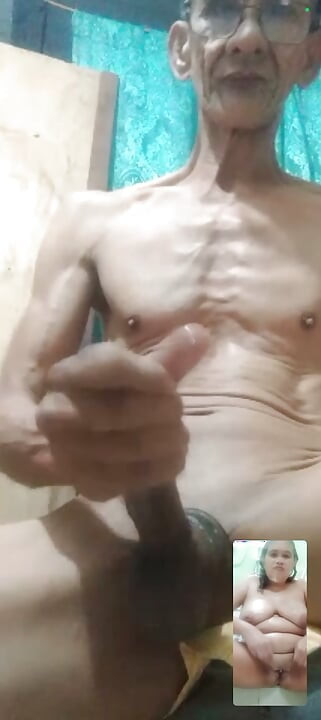 Pinay mature video sex to her hubby .both horny..!