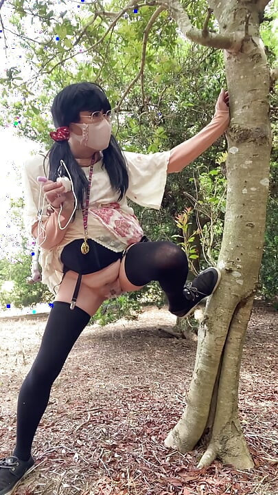 No253 Outdoor Pee in the Forest