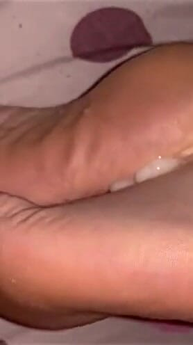 Homemade cum on feet nice soles | Clip 1