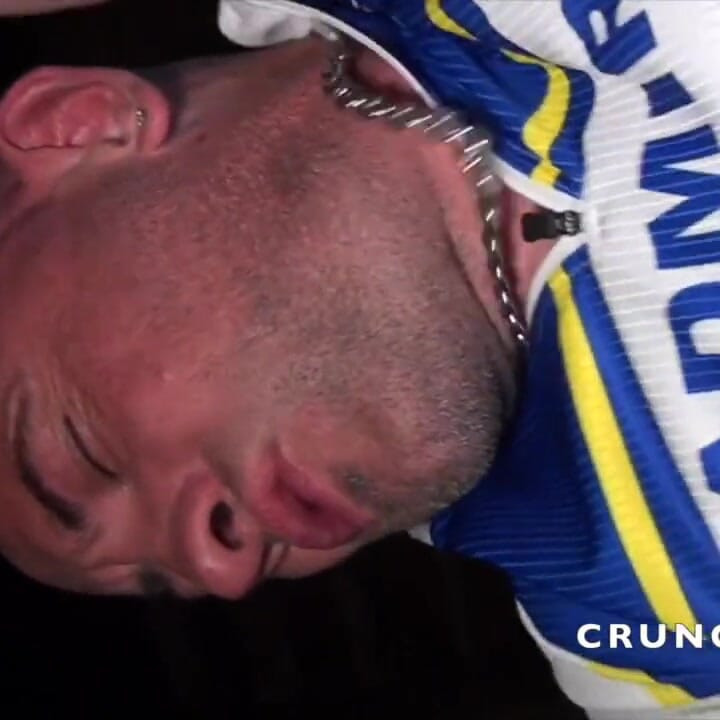 Dikongkek tanpa kondom oleh tanpa nama lurus di tempat exhib