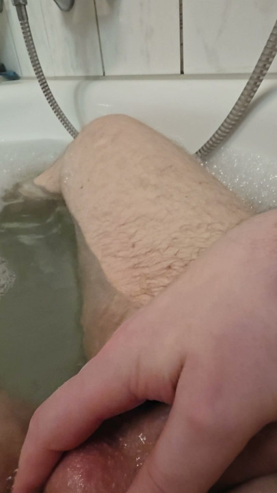 Solo di bak mandi!! 2dari3 !!