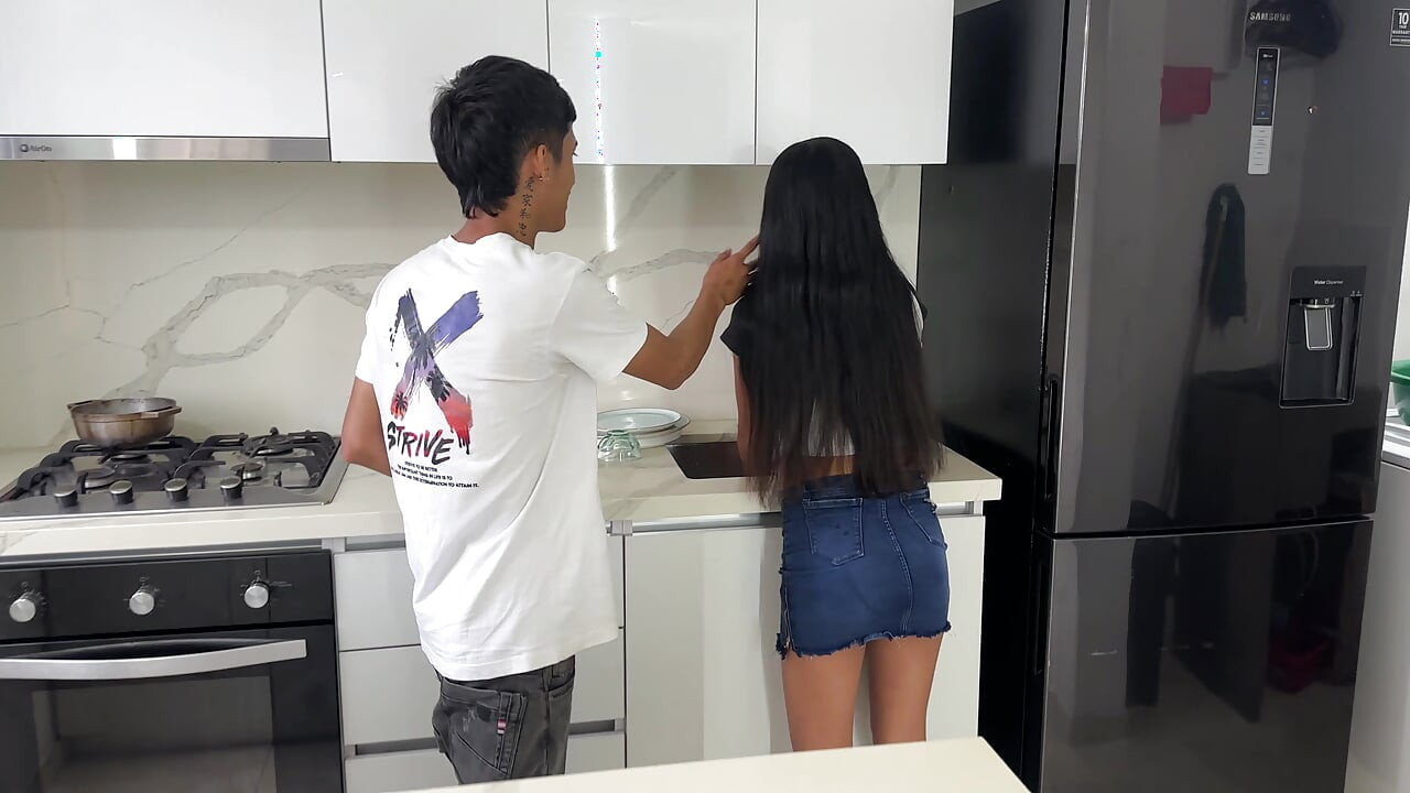 My big ass stepsister gets angry for not helping her with the toilet, so I reassure her with a rich, strong penetrated by her tight vagina