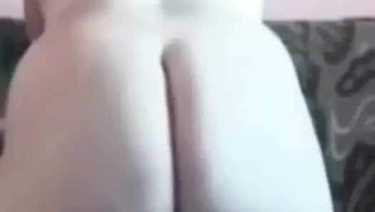 Twerking dengan pantat gemuk