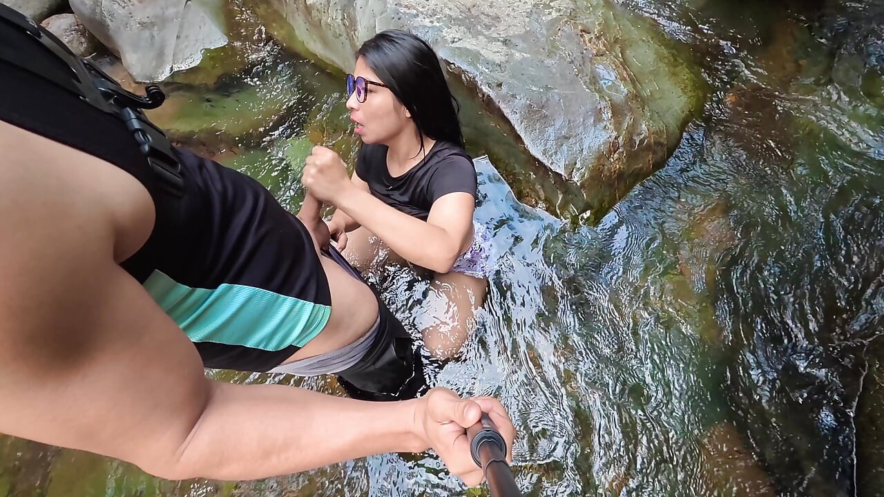 DERNIÈRE PARTIE baiser dans la rivière... SEXE EN PUBLIC une folie fait que son visage soit rempli de sperme
