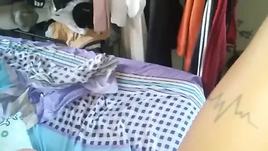 Pantat bahenol gadis sange ini dientot gaya doggy habis-habisan sampai dia meringis keenakan!