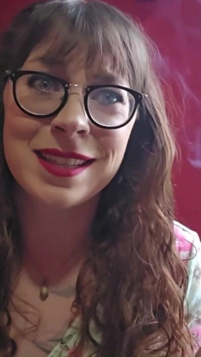Would I date a non-smoker, and other smoking fetish questions answered | Clip 2