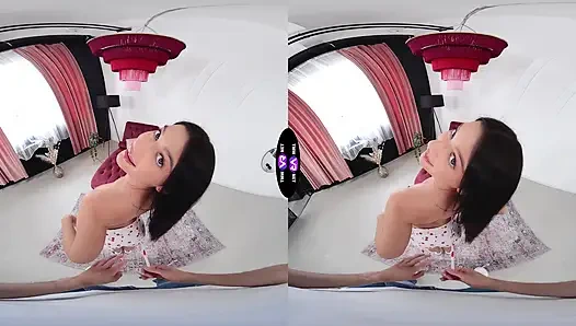 Извращенный наряд Asandra Dewy заканчивается грубым минетом и трахом - TeenMegaWorld