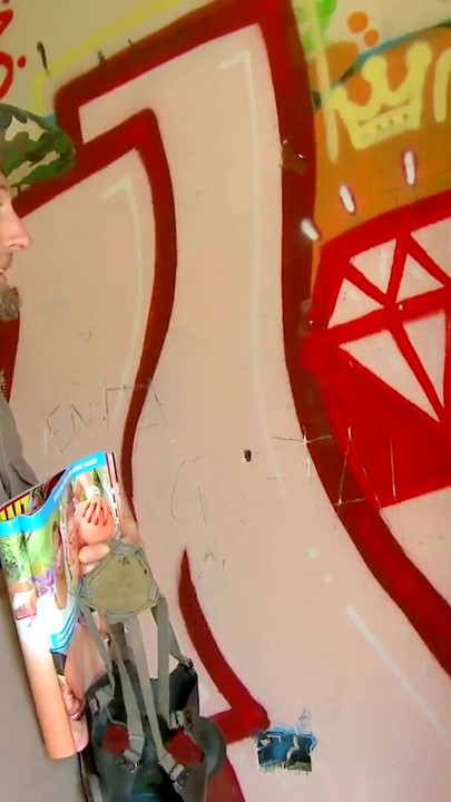 Kultni trenutak iz filma "Lovac pronalazi potpuno novu curu u napuštenoj kući i na kraju se jebu"