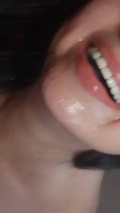 Hot MILF wife gives me a blowjob close-up shot. | Clip 1