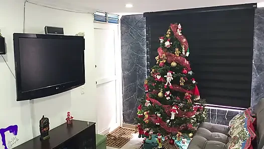 Неверная Фигуристая Латинская Милфа Делает Минет И Дрочит В Любительском Видео От Первого Лица, Кончает На Сиськи И Глотает В