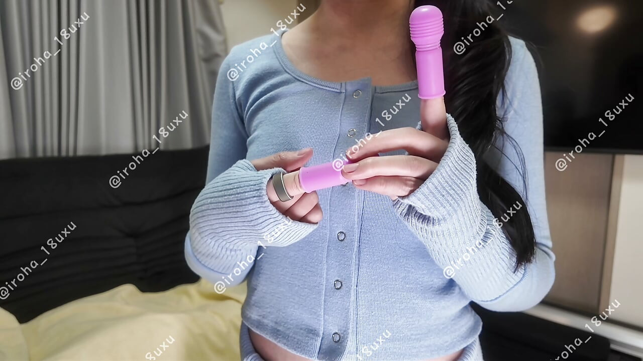 Nippor orgasm-samling – Japansk amatörstudenttjej tappar sig helt i nonstop-stimulering av nippor och klitoris