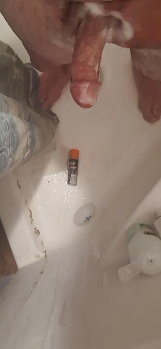 pajeándose en la ducha