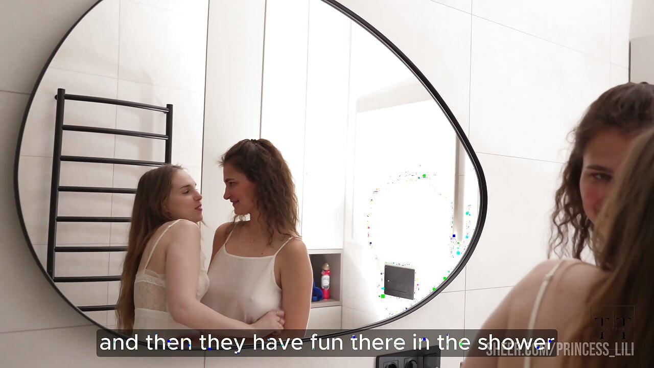 샤워 중 휴식을 취하기로 결정한 두 친구... 4K HD 팀 팀