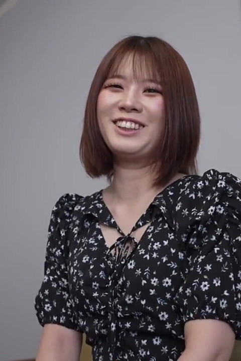 Stunning Osaka Office Beauty Shows off Her Irresistible Charm in an Intimate and Passion-filled Encounter
