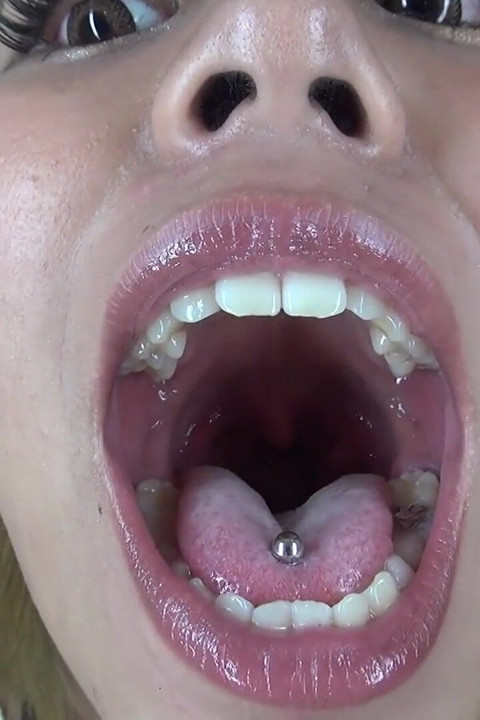 Tongue Fetish: Pierced Tongue of Noa's Selfies