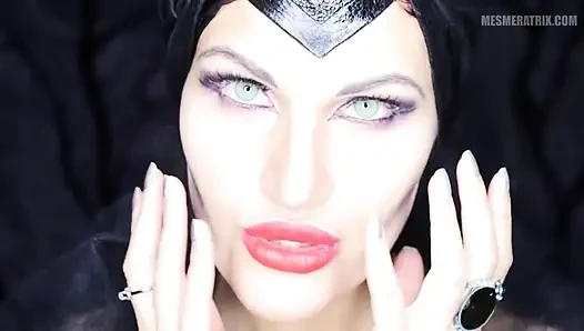 In to maleficenteyes...