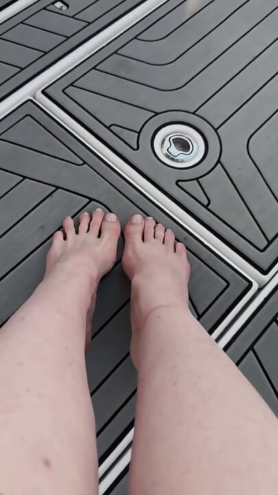 Mit Beinen spielen
