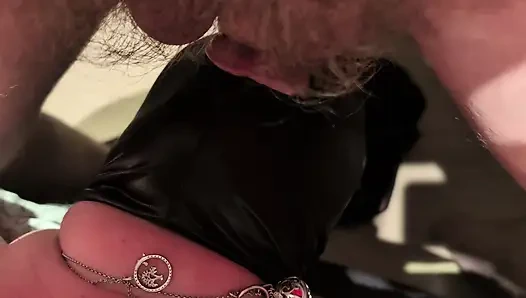 Mulut cewek ini dientot habis-habisan