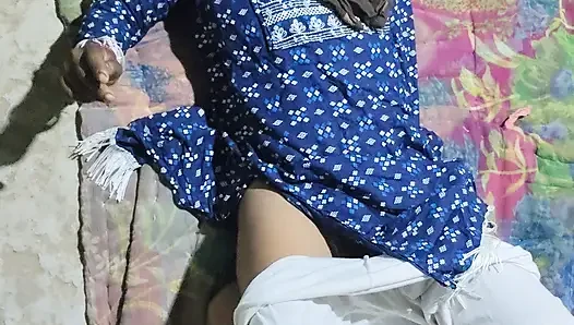 20 year old hot girl comes to as soon as she wants to